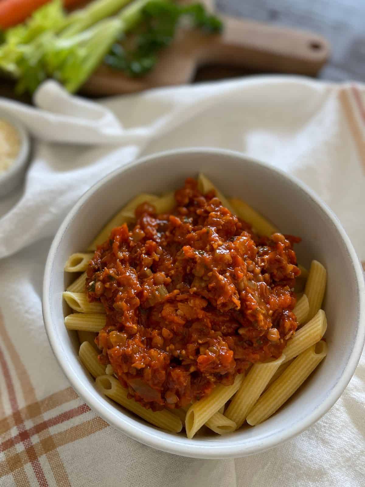 Healthy Ground Turkey and Lentil Bolognese Sauce kiss.cook.eat.